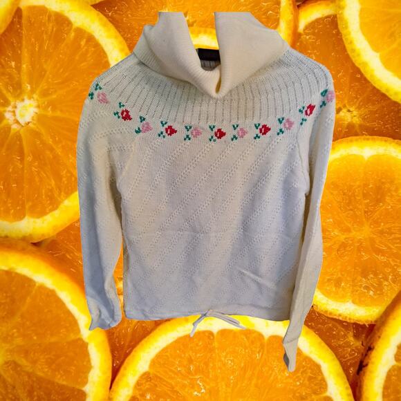 Vintage Skiva Faux Turtle Neck White and Flower Design Sweater Size M‎ - Picture 2 of 8